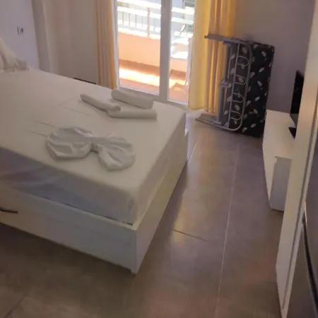 Leoni Modern Sea View Floor 3 * Shëngjin